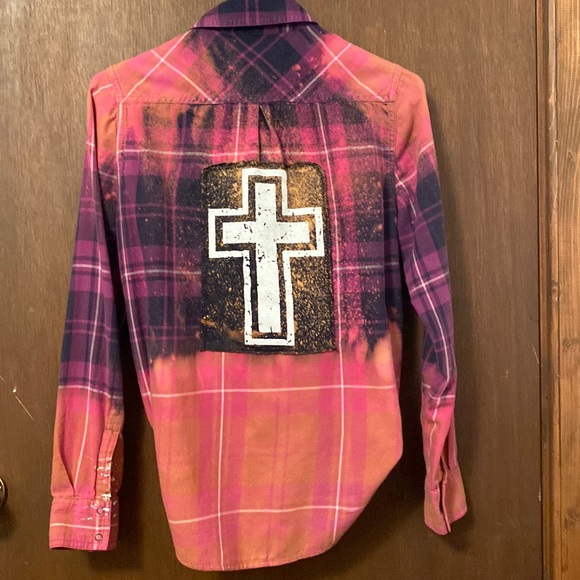 Womens distressed ombré flannel, 100% cotton preshrunk, show your faith in style - Picture 2 of 5